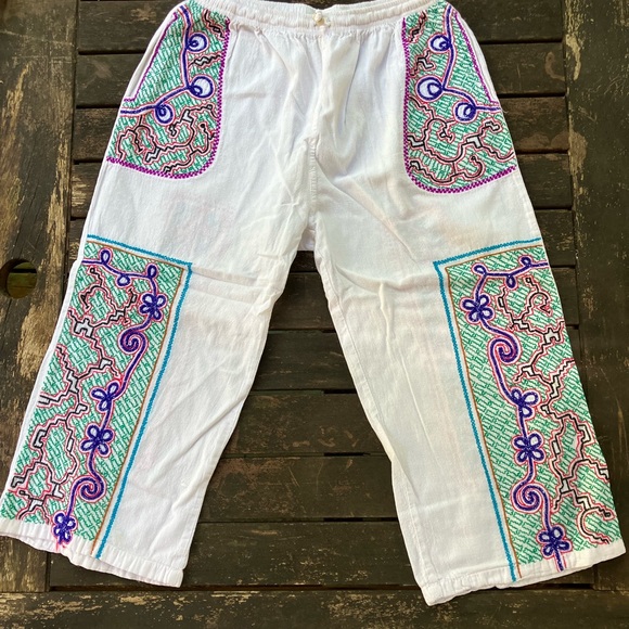 Icaros shipibo embroidered pants and shirt - Picture 6 of 13